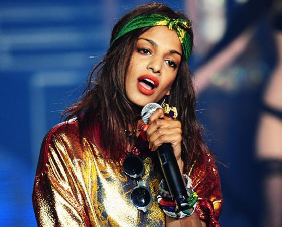 Как сейчас выглядит M.I.A, которая исполнила главный саундтрек к «Миллионеру из трущоб»?