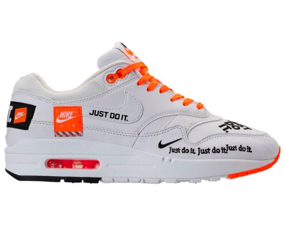 Hot or not? Nike выпустили очень странную модель кроссовок