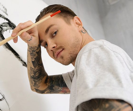 Новые имена: певец Артем Пивоваров