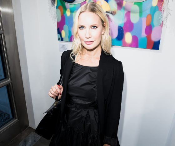 Елена Летучая, Айсель Трудел и Карина Истомина на открытии выставки Mue Bon в AIZEL