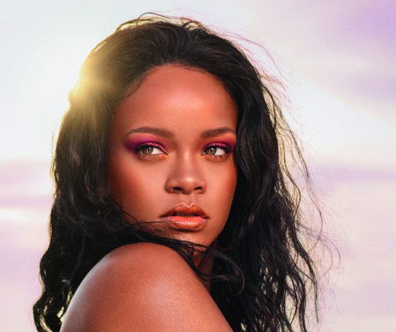 Летняя коллекция макияжа от Рианны. Эти новинки пригодятся на пляже
