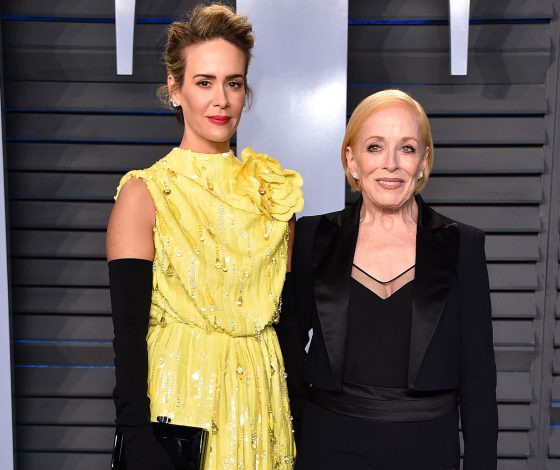 Сара Полсон защитила свою 75-летнюю любовницу от хейтеров!