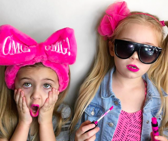 Вместо кукол и игрушек – кисти и палетки: топ самых юных бьюти-блогеров планеты