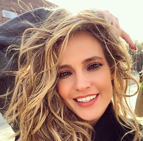 Как сделать агрессивный макияж? Лайфхак от Глюкозы в ее новом влоге