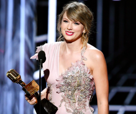 2015 Vs. 2018: Тейлор Свифт на Billboard Music Awards