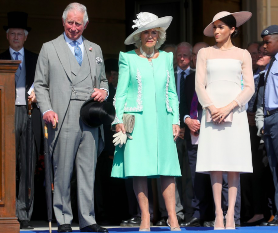 Карл III убедил принца Гарри приехать без Меган Маркл на прощание с королевой