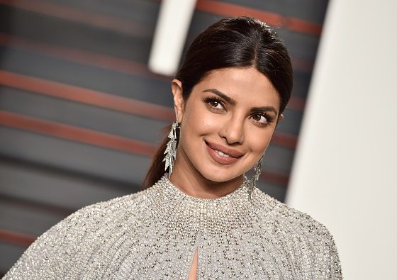 Зачем Приянка Чопра умывается кокосовым маслом?