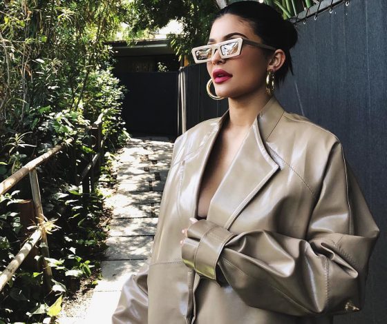 Кайли Дженнер стала самым популярным дизайнером в мире, обойдя Louis Vuitton!