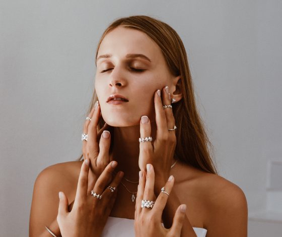 Сказочная коллекция ювелирных изделий Alice in Wonderland в Ceramic by Ava