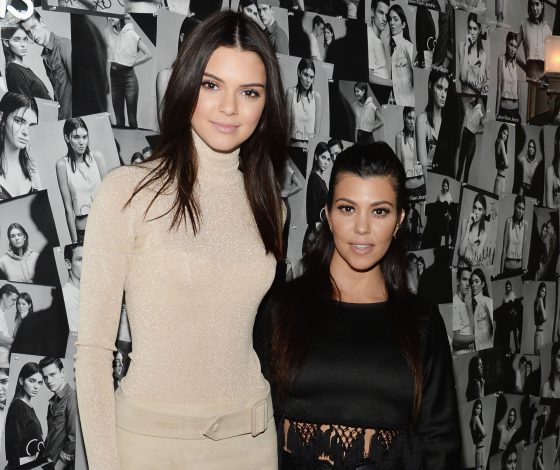 Кендалл Дженнер VS Кортни Кардашьян: кто круче в купальнике?