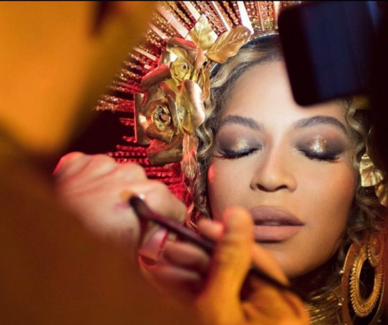 Как сделать правильную форму бровей? Советы визажиста Бейонсе