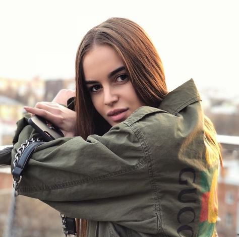 Участница шоу «Холостяк» встречается с Мишей Марвиным?