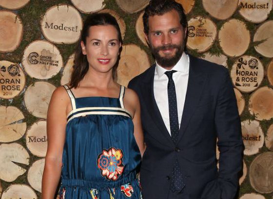 Красивая пара! Джейми Дорнан и Амелия Уорнер на благотворительном вечере