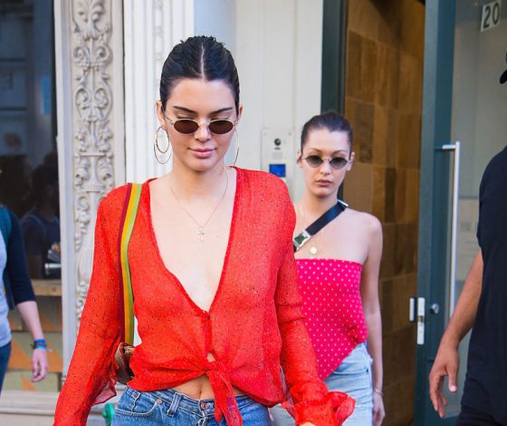 Топ-15 прозрачных блуз, и как их носить