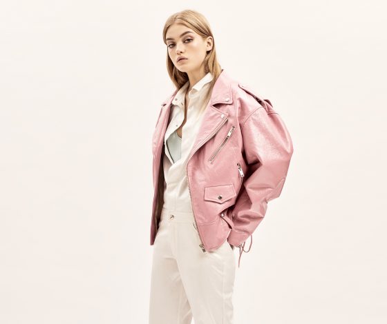 Идеальные кожаные куртки в новом лукбуке Alexander Terekhov