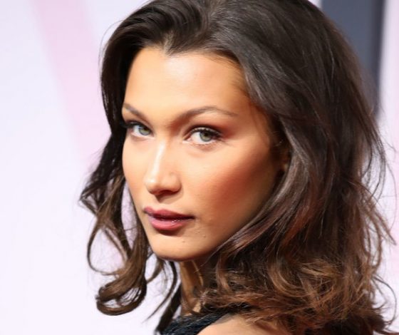 Никакой пластики! Рассказываем, как с помощью косметики сделать скулы, как у Беллы Хадид