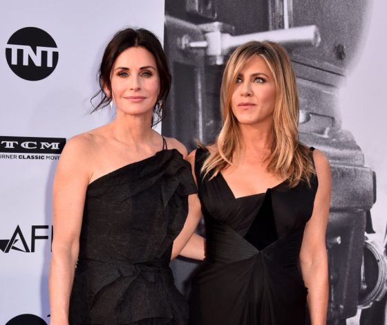 Кортни Кокс рассказала о тайной слабости Дженнифер Энистон