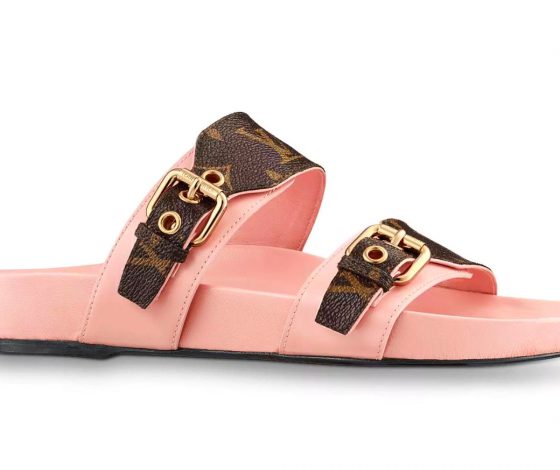 Louis Vuitton выпустили розовые биркенштоки, и они прекрасны
