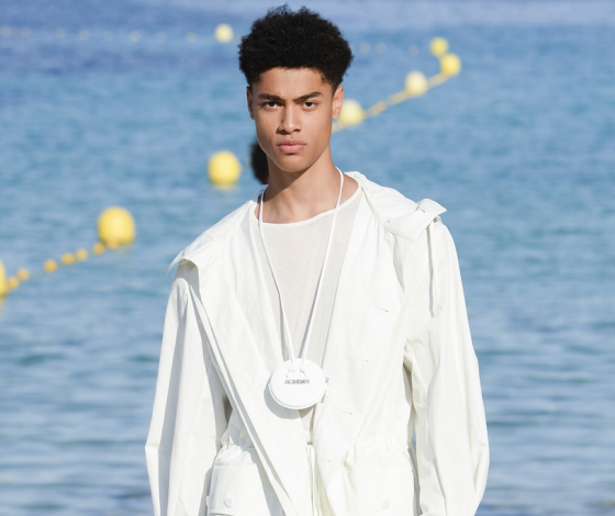 10 лучших белых тотал-луков на Неделе моды в Париже