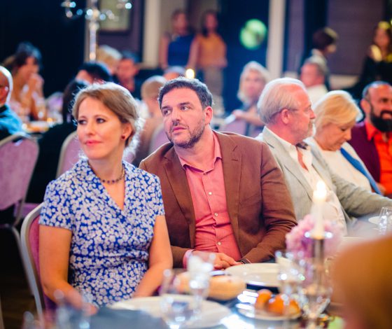 А точно друзья? Максим Виторган троллит Ксению Собчак в Instagram