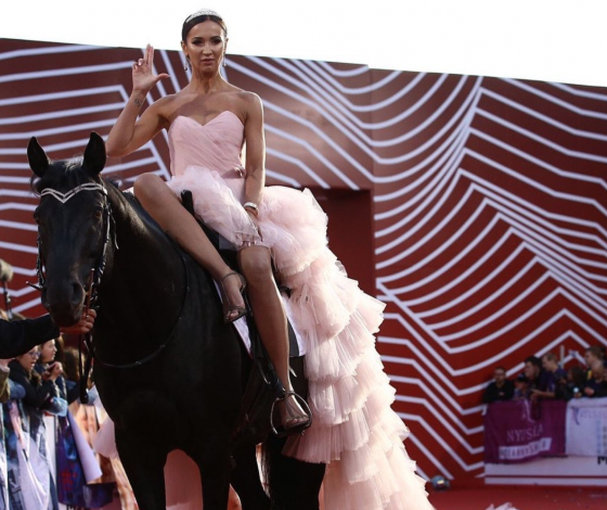 Ольга Бузова попала в аварию!