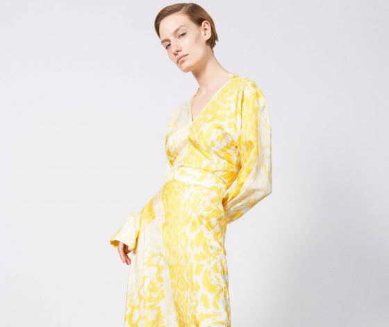 Камуфляж и анималистичные принты в новой коллекции Victoria Beckham Resort 2019