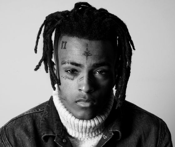Мама XXXTentacion продолжает зарабатывать деньги на покойном сыне