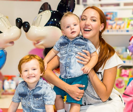 Галина Боб, Катерина Шпица и Зоя Бербер на 90-летии Микки Мауса