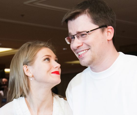 «Когда он мужем был, попроще было»: Кристина Асмус об отношениях с Гариком Харламовым