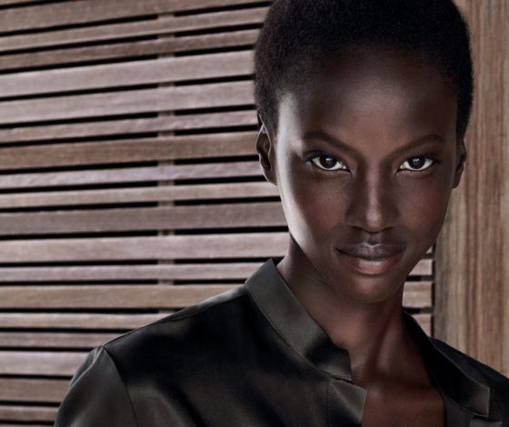 Лицом Estée Lauder стала никому не известная девушка. Как ей это удалось?