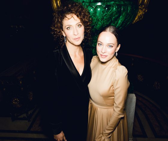 Ксения Раппопорт, Аглая Тарасова, Елена Летучая и  Даррен Аронофски на гала-ужине в Зимнем дворце