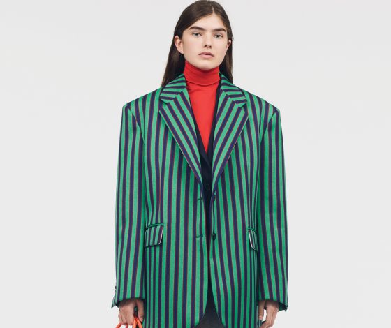 Платья-водолазки, балаклавы и объемные пиджаки в лукбуке Calvin Klein 205W39NYC