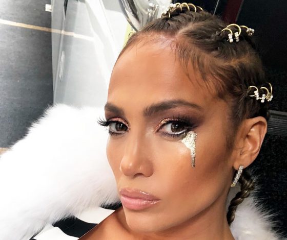 Это очень круто: Дженнифер Лопес похвасталась прессом