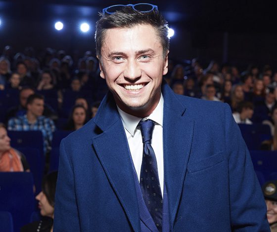 Порно көріп отырған досымның анасын ренжітті