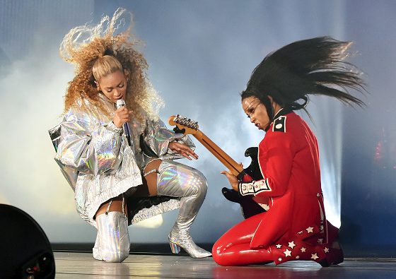 За что Бейонсе высмеяли на концерте?