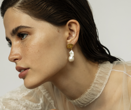 Идеальные жемчужные серьги в лукбуке ORCHID22