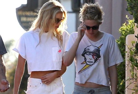 Постоянно вместе: Кристен Стюарт и Стелла Максвелл гуляют по Калифорнии