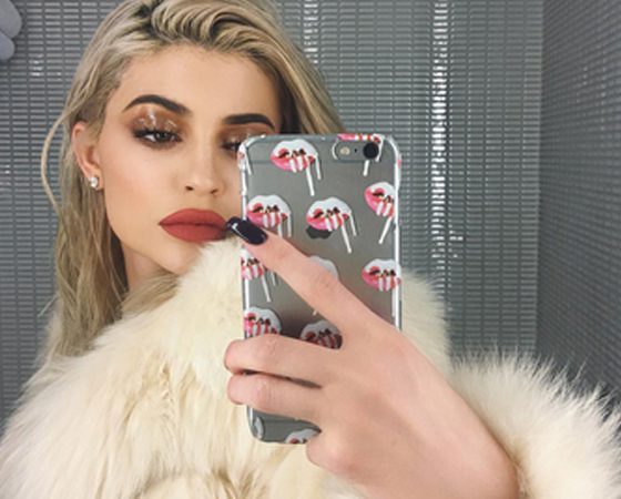 И губы увеличивать не надо! Кайли Дженнер протестировала свой фильтр Instagram