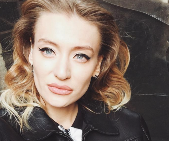 Маша Миногарова запустила в Instagram #чёлочкачеллендж! Девочки поймут!