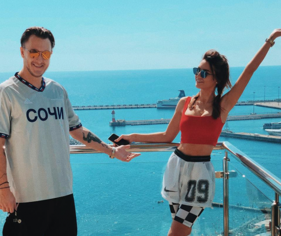 Как звезды поддержали нашу сборную по футболу?