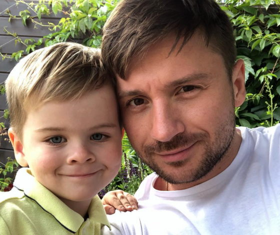 Одно лицо: топ звездных отцов, которые очень похожи со своими сыновьями