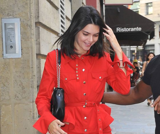 Хотим такой! Сколько стоит костюм Кендалл Дженнер?