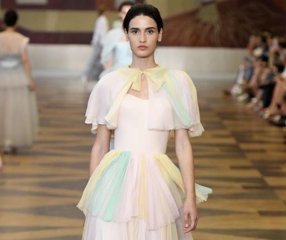 Смотри показ Ulyana Sergeenko Haute Couture здесь!