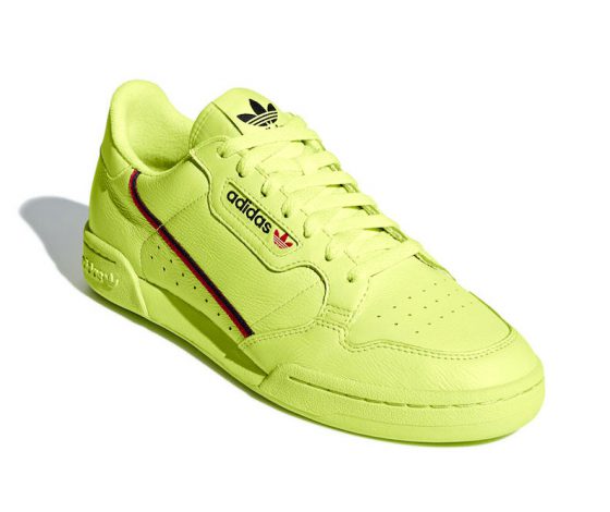 Хотим: adidas выпустили неоновые кроссовки