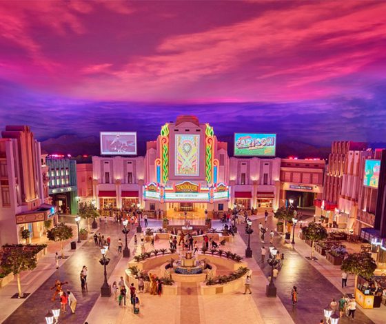 Бэтмен, мечеть и гоночные машины: как отдохнуть в Абу-Даби