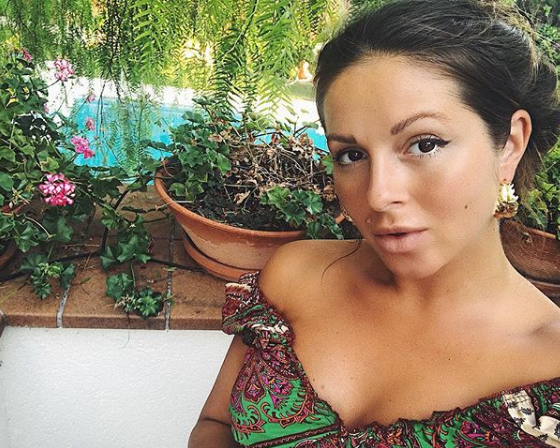 Певица Нюша ответила на самые глупые комментарии о своей беременности