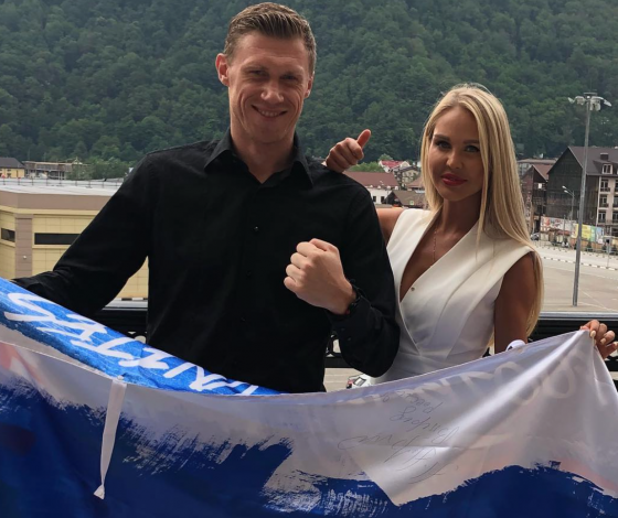 Павел и Мария Погребняк в шоу Ивлеевой: о тяжелой жизни жен футболистов, о детях и Дзюбе