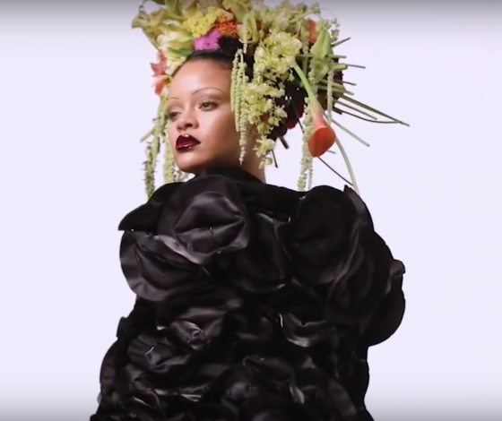 Бьюти-эксперимент: визажист повторил самый необычный образ Рианны