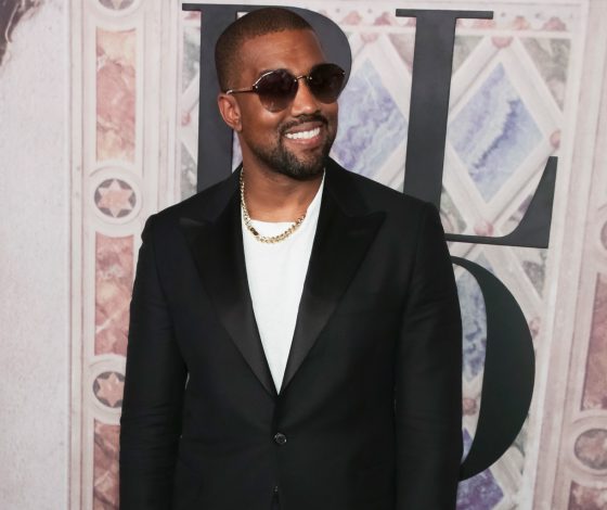 Канье Уэст выпустил кампанию новых Yeezy Boost. И слоган на русском языке!