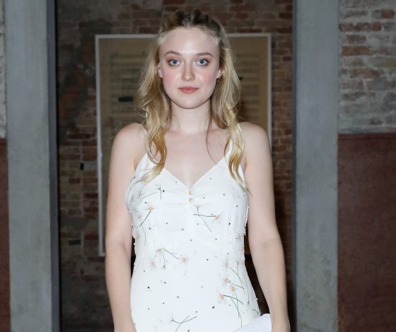 Дакота Фаннинг, Хлоя Морец и Тильда Суинтон на ужине Miu Miu Women's Tales 